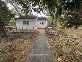 2 Seawanhaka Ave in Nesconset, NY - Building Photo