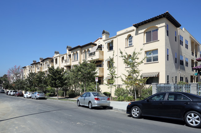 Rosewood Villas in Los Angeles, CA - Foto de edificio - Building Photo