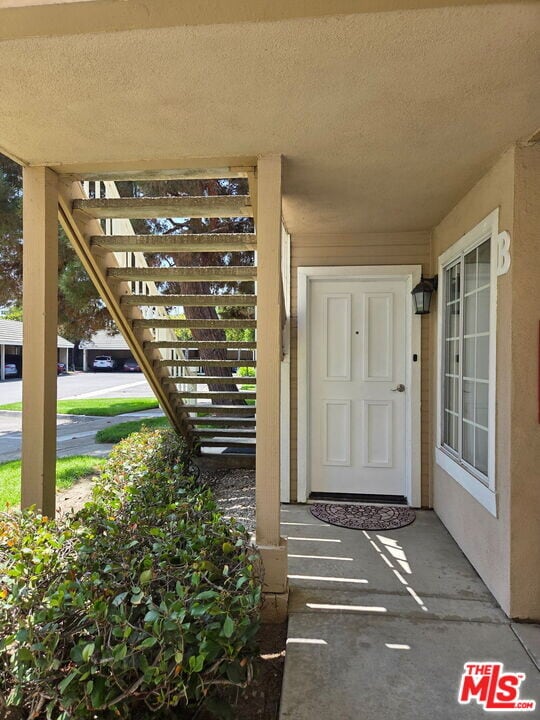 8805 Berkshire Way in Inglewood, CA - Building Photo