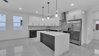 3850 2nd Ave N, Unit 211 in St. Petersburg, FL - Building Photo - Building Photo