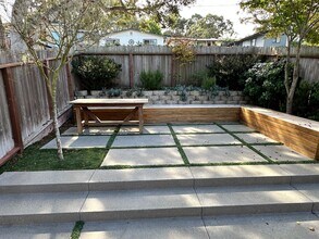 1102 Lincoln Ave in Pacific Grove, CA - Building Photo - Building Photo