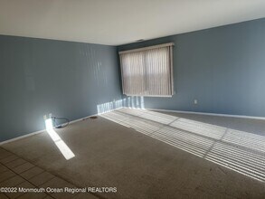 885 Crimson Ct in Morganville, NJ - Building Photo - Building Photo