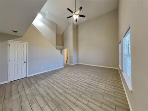 2729 Star Ave in Red Oak, TX - Foto de edificio - Building Photo
