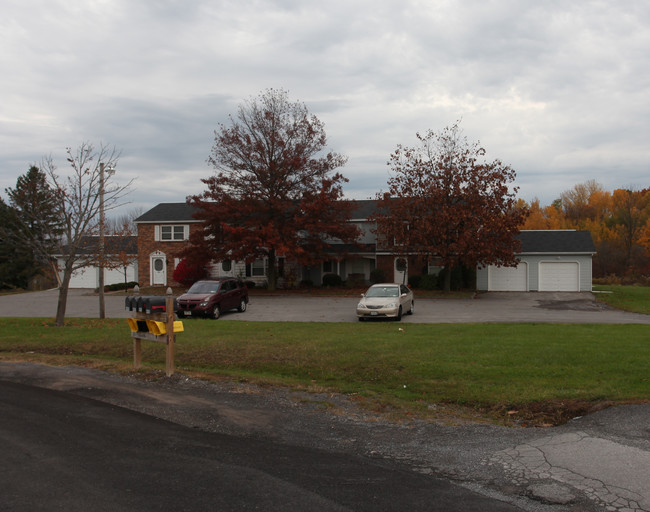 New Yorker Townhouses in Canastota, NY - Foto de edificio - Building Photo