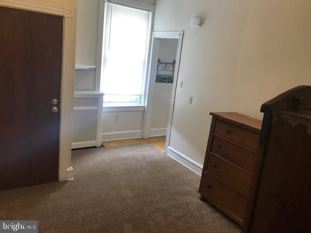 1636 Wakeling St-Unit -B in Philadelphia, PA - Foto de edificio