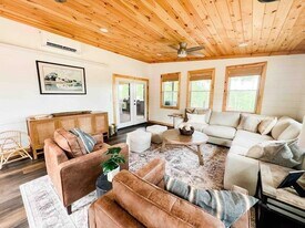 449 Burbano Creekside Lndg in Talking Rock, GA - Building Photo