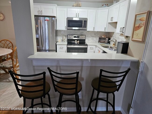 1187 E Ocean Ave in Sea Bright, NJ - Building Photo - Building Photo