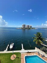 1632 S Bayshore Ct in Miami, FL - Building Photo