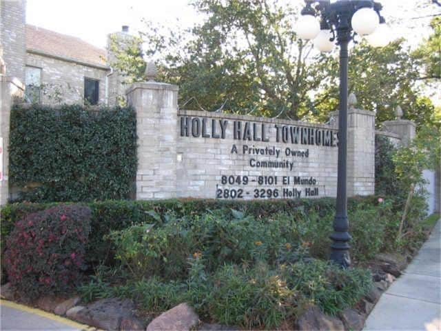 2824 Holly Hall St in Houston, TX - Building Photo - Building Photo