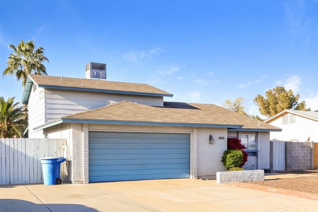 property at 1805 W Curry Dr