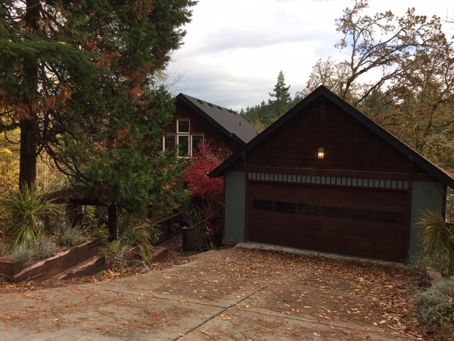 111 Marlboro Ln in Eugene, OR - Building Photo