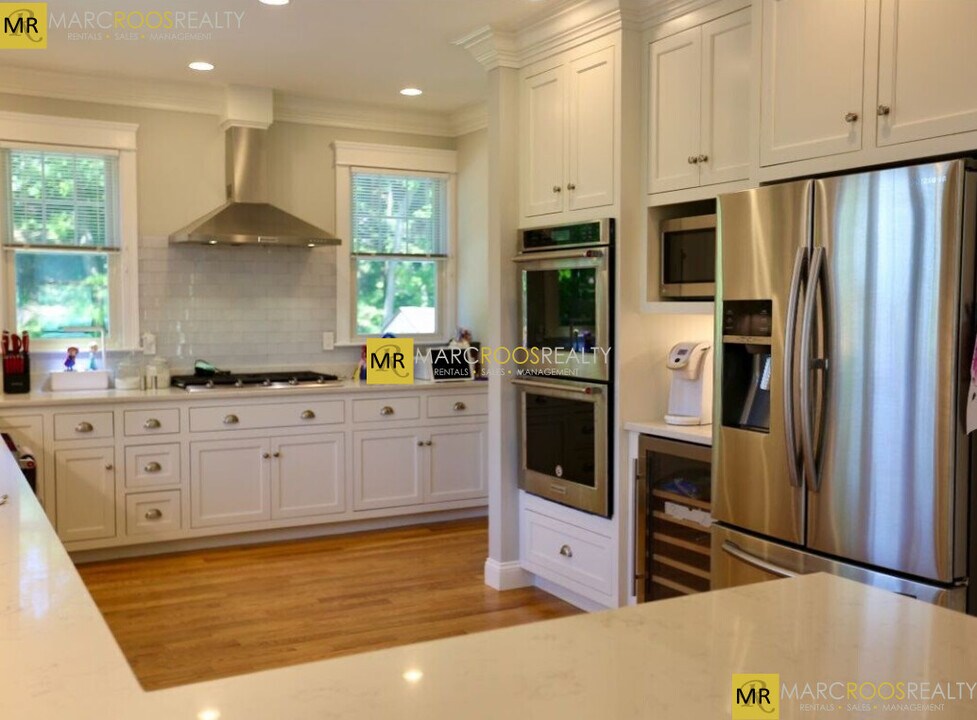 120 Westbourne Ter in Brookline, MA - Foto de edificio