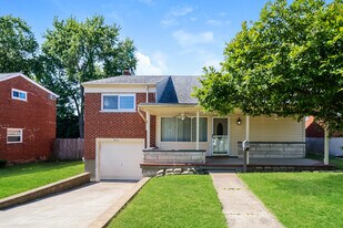 5511 Woodhaven Dr in Cincinnati, OH - Building Photo