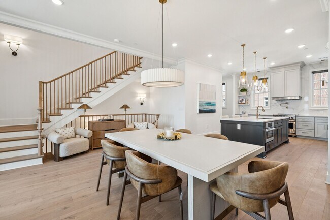 The Charles in Charleston, SC - Building Photo - Building Photo