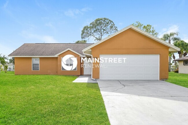 property at 846 SE Cavern Ave