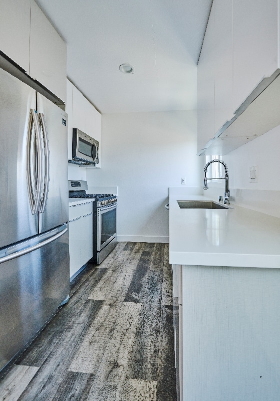property at 1333 W 36th Pl