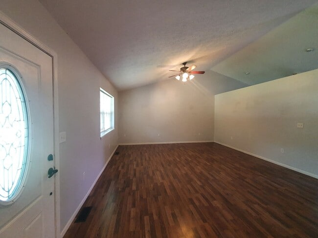 21325 Sally Rd in Waynesville, MO - Building Photo - Building Photo