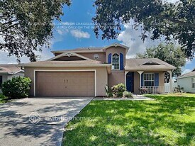 11126 2nd Ave E in Bradenton, FL - Building Photo