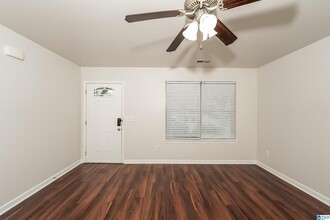 304 Creek Run Cir in Calera, AL - Building Photo - Building Photo