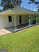 2724 Larkspur Dr SE in Atlanta, GA - Building Photo - Building Photo