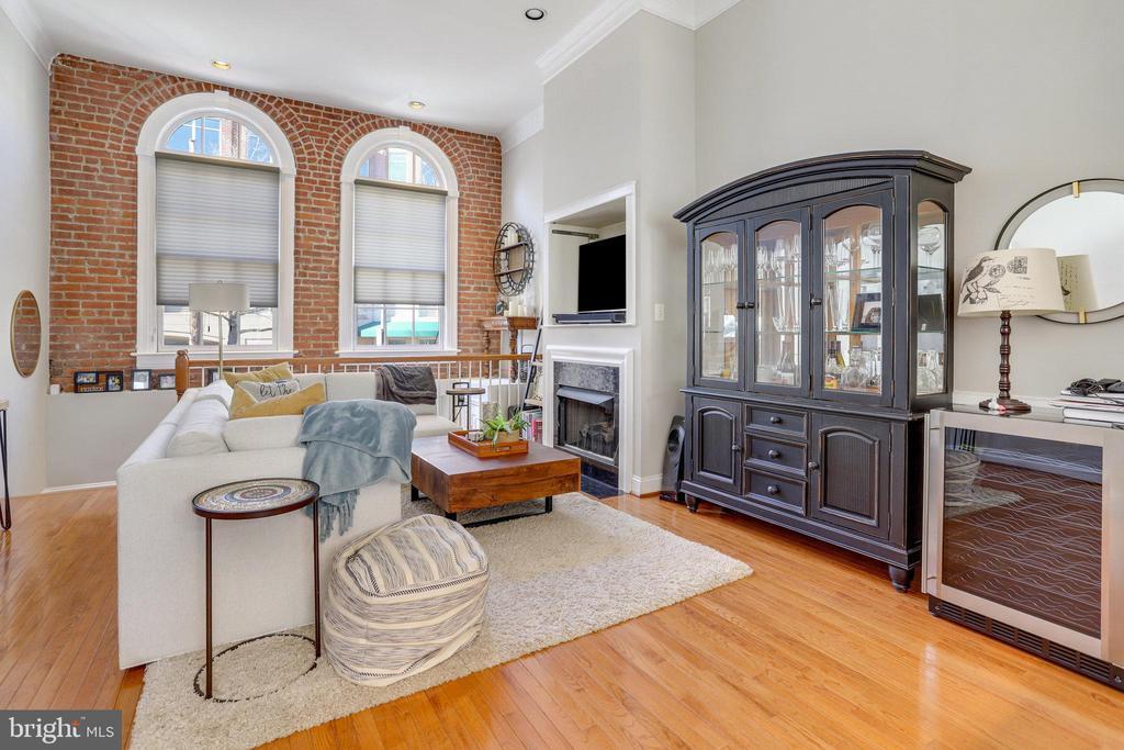 613 N St Asaph St in Alexandria, VA - Foto de edificio