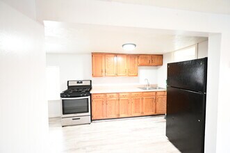 1901 Neville Dr, Unit 2 in Louisville, KY - Building Photo - Building Photo