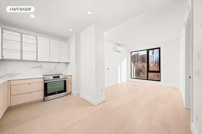 218 Front St in Brooklyn, NY - Building Photo - Building Photo