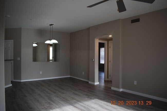 1692 W Canal Cir in Littleton, CO - Building Photo - Building Photo