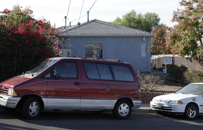 418-428 Ritchey St in San Diego, CA - Building Photo - Building Photo