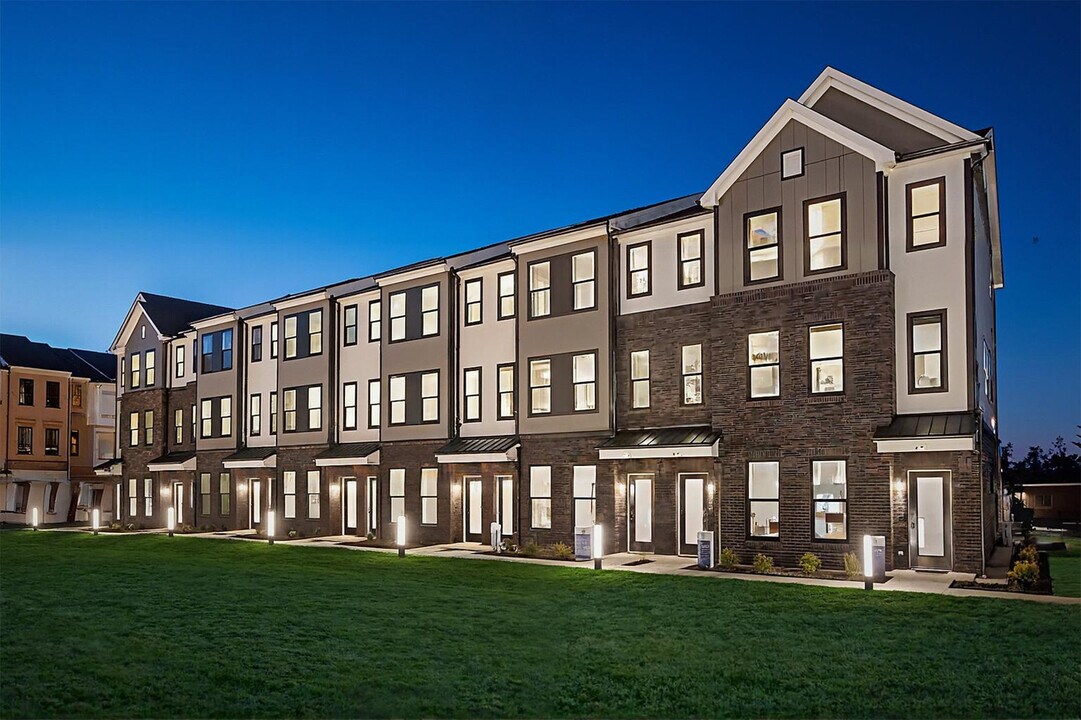 117 Lyla Ln in New Brunswick, NJ - Building Photo