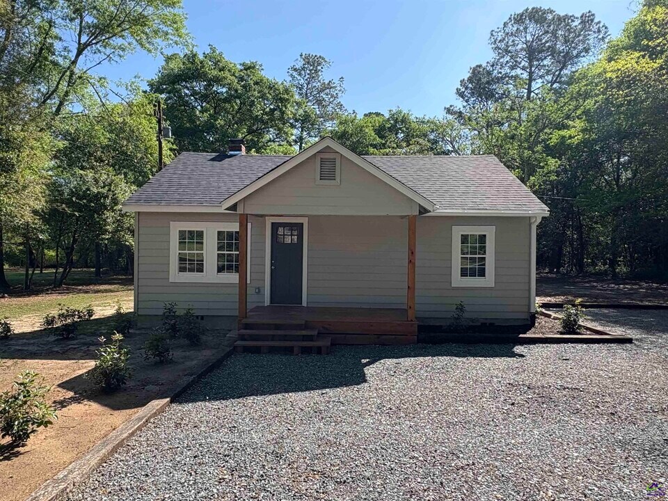 702 Martin Luther King Jr Dr in Perry, GA - Building Photo