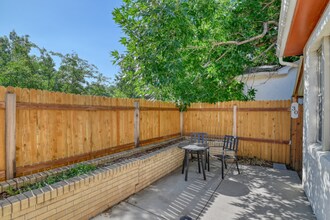32 Farragut Ave, Unit 30 in Colorado Springs, CO - Building Photo - Building Photo