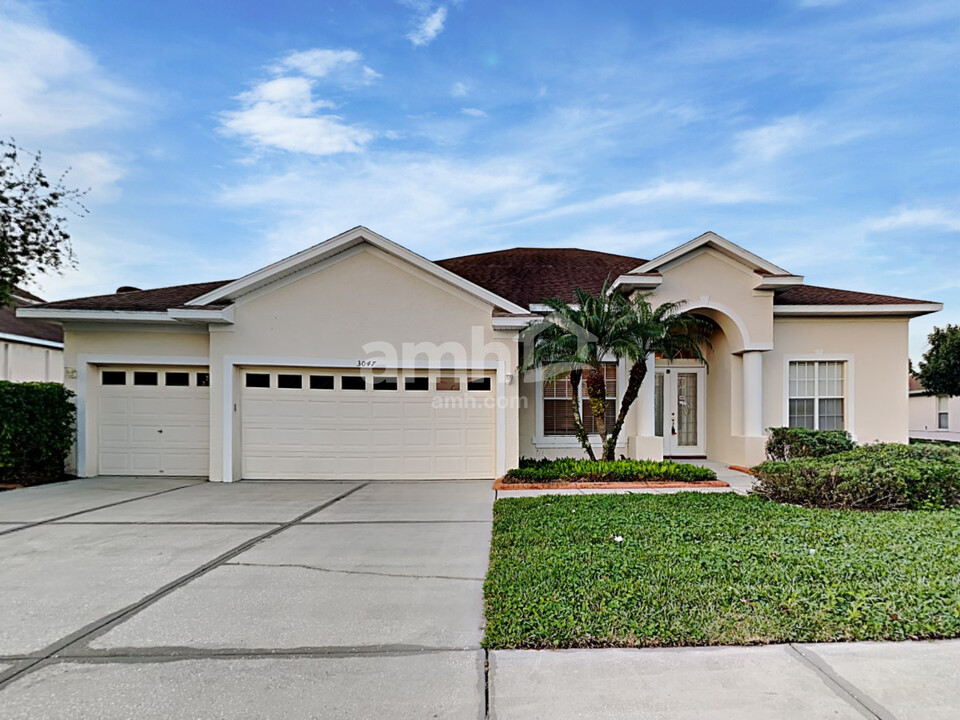 3047 High Meadow Way in Land O Lakes, FL - Building Photo