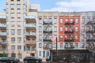 326 East 109th Street in New York, NY - Building Photo - Building Photo