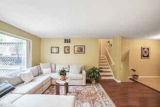 910 Lincoln St in Rockville, MD - Building Photo - Building Photo