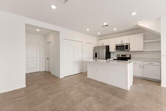14145 Lilac Sky Ter, Unit 204 in Bradenton, FL - Building Photo - Building Photo