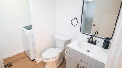 3211 Gardens East Dr in Palm Beach Gardens, FL - Building Photo - Building Photo