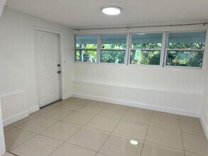 104 NE 16th Ave in Boynton Beach, FL - Building Photo - Building Photo