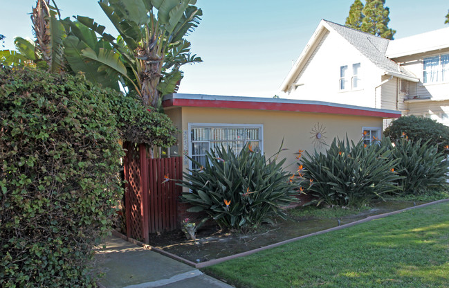 4354-4360 Cleveland Ave in San Diego, CA - Building Photo - Building Photo