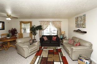 Kingston Green Apartments in Kokomo, IN - Building Photo