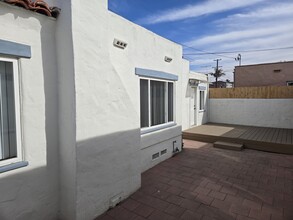 2111 Cable St in San Diego, CA - Building Photo - Building Photo