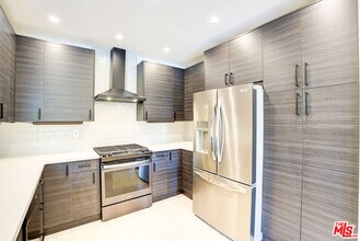 423 N Palm Dr in Beverly Hills, CA - Building Photo - Building Photo