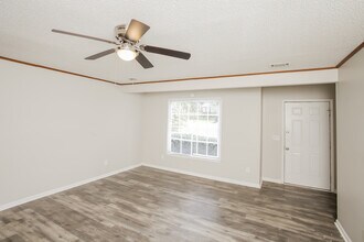 315 Gales River Rd in Irmo, SC - Foto de edificio - Building Photo