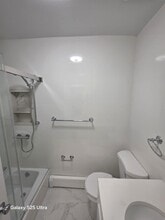 11031 72nd Dr, Unit 3 floor in Forest Hills, NY - Foto de edificio - Building Photo