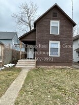 1207 N Chestnut St in Lansing, MI - Building Photo