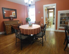 5544 Wilkins Ave in Pittsburgh, PA - Building Photo - Building Photo