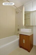 450 W 17th St in New York, NY - Building Photo - Building Photo
