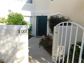 4920 Deerfield Way in Naples, FL - Building Photo - Building Photo