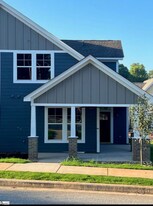 550 Twin Lake Rd in Greenville, SC - Building Photo