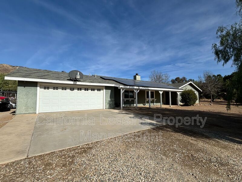 35433 Tremnar Dr in Acton, CA - Building Photo